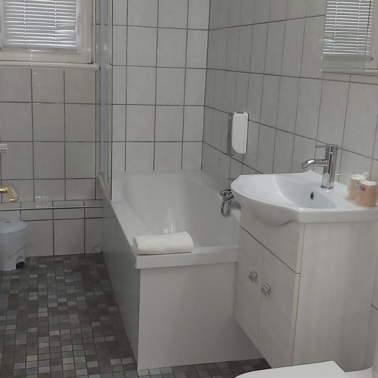 The Originals City, Hôtel Colmar Gare - Chambre Double Confort - 10