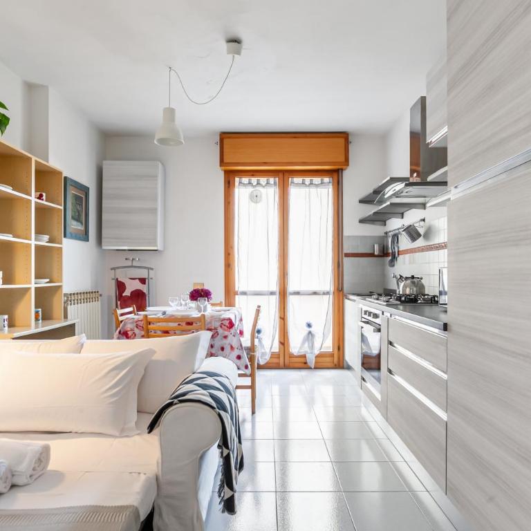 GuestHost - Cozy Apartment near the Hospital with 2 Balconies! - Appartamento con 1 Camera da Letto - 6