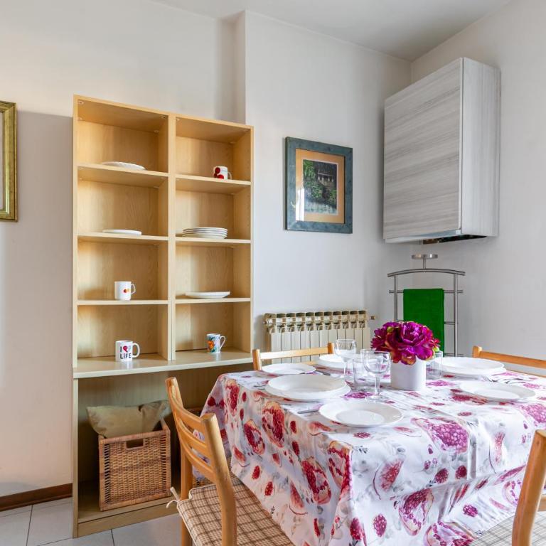 GuestHost - Cozy Apartment near the Hospital with 2 Balconies! - Appartamento con 1 Camera da Letto - 13