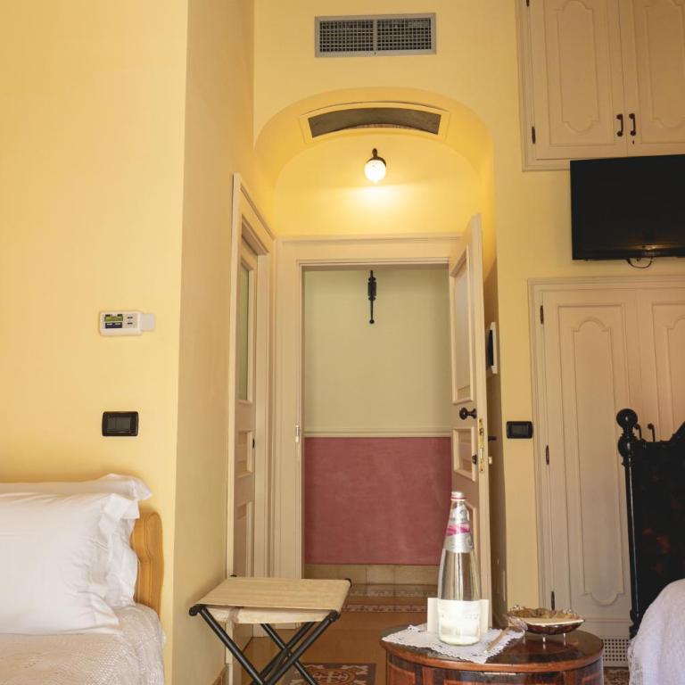 Casa Turchetti - Camera Doppia con Letti Singoli - 13