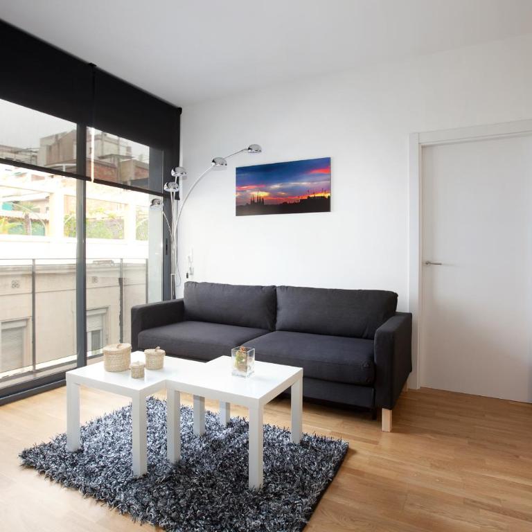 AB Gracia Sant Salvador - Two-Bedroom Apartment with Balcony - 7