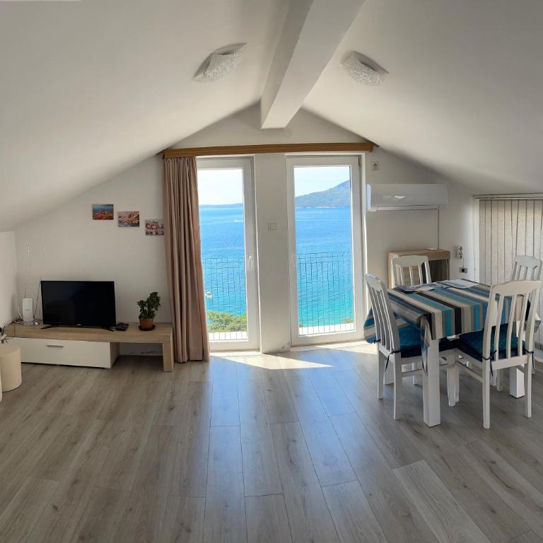 Apartments Milano - Studio with Balcony and Sea View - 23