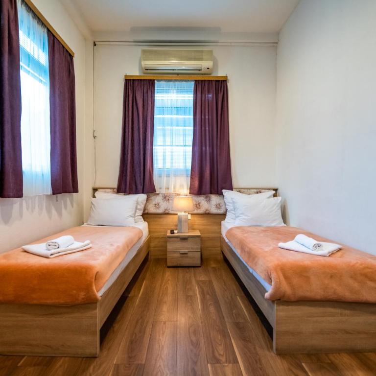 Hotel Oasis - Triple Room - 1
