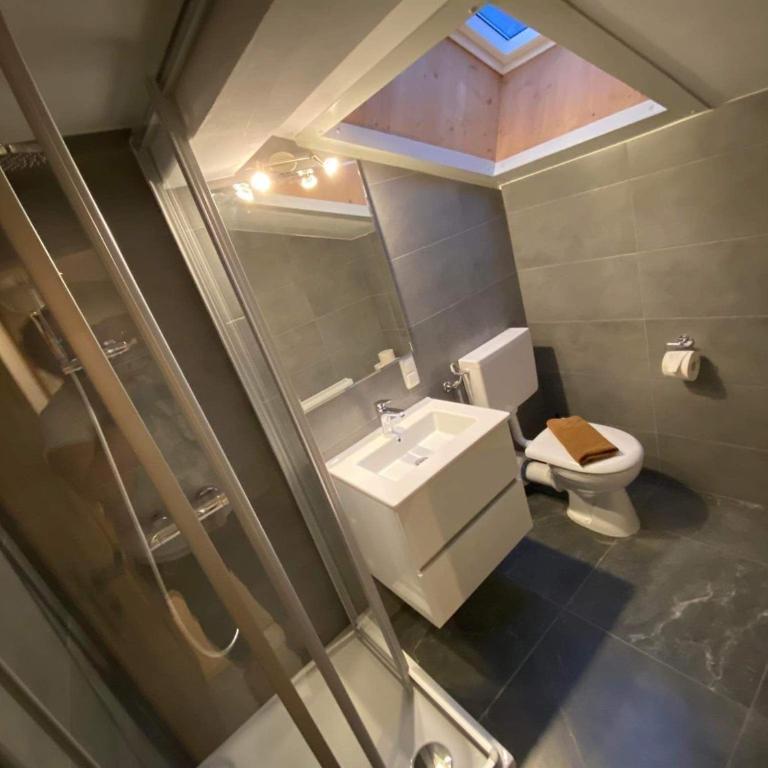 Haus Tirol - Dreibettzimmer mit Balkon - 4