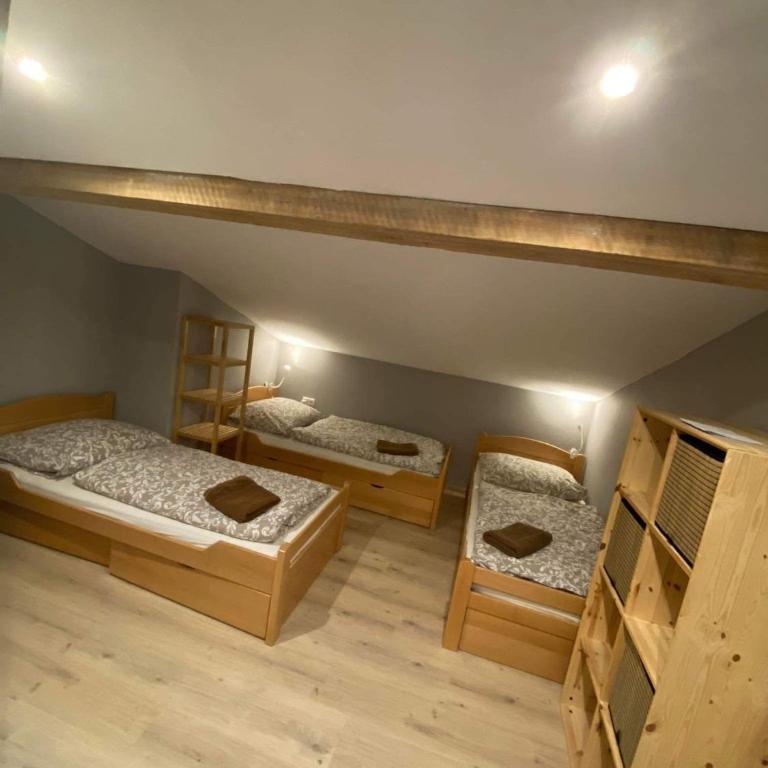 Haus Tirol - Dreibettzimmer mit Balkon - 3