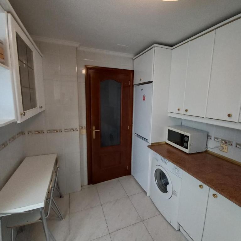 Imperial, 9 - Three-Bedroom Apartment - 10