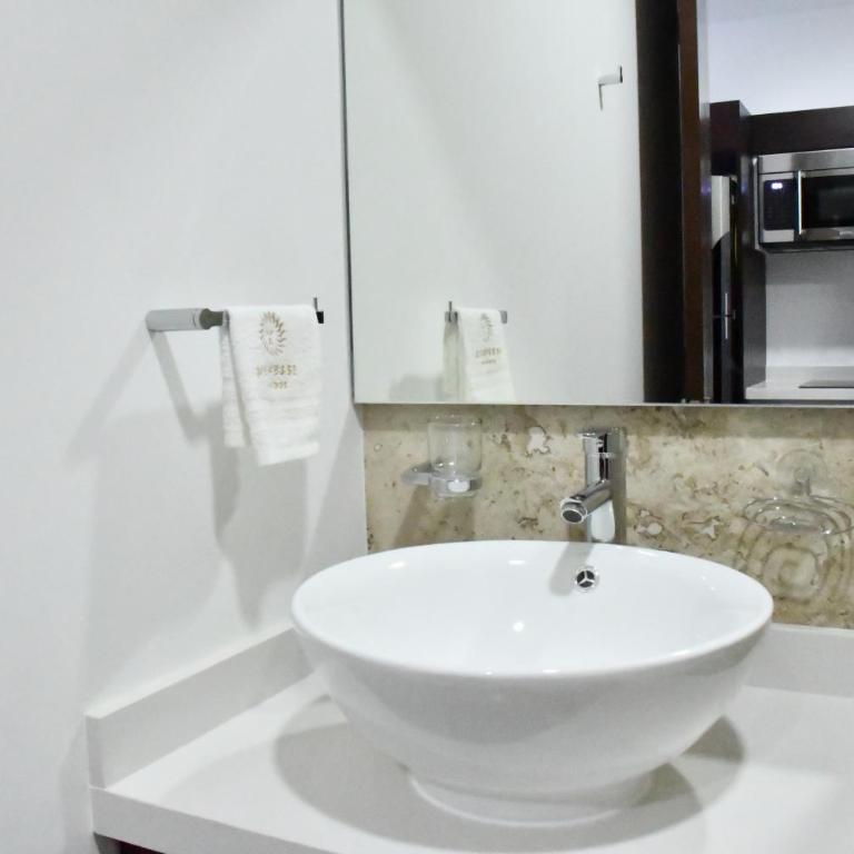 Menesse Tulum Luxury Apartments by Spot Rentals - Suite con balcón - 24