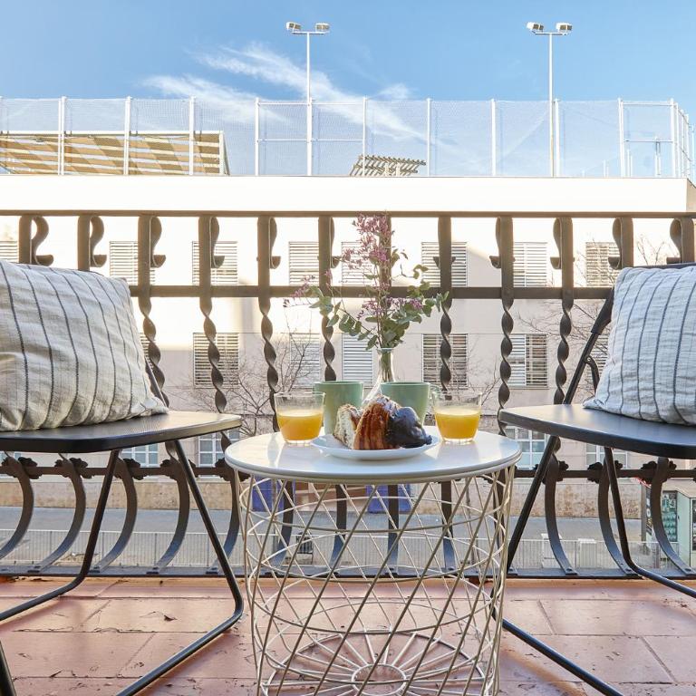BBarcelona Clot Apartments - Three-Bedroom Apartment - 19