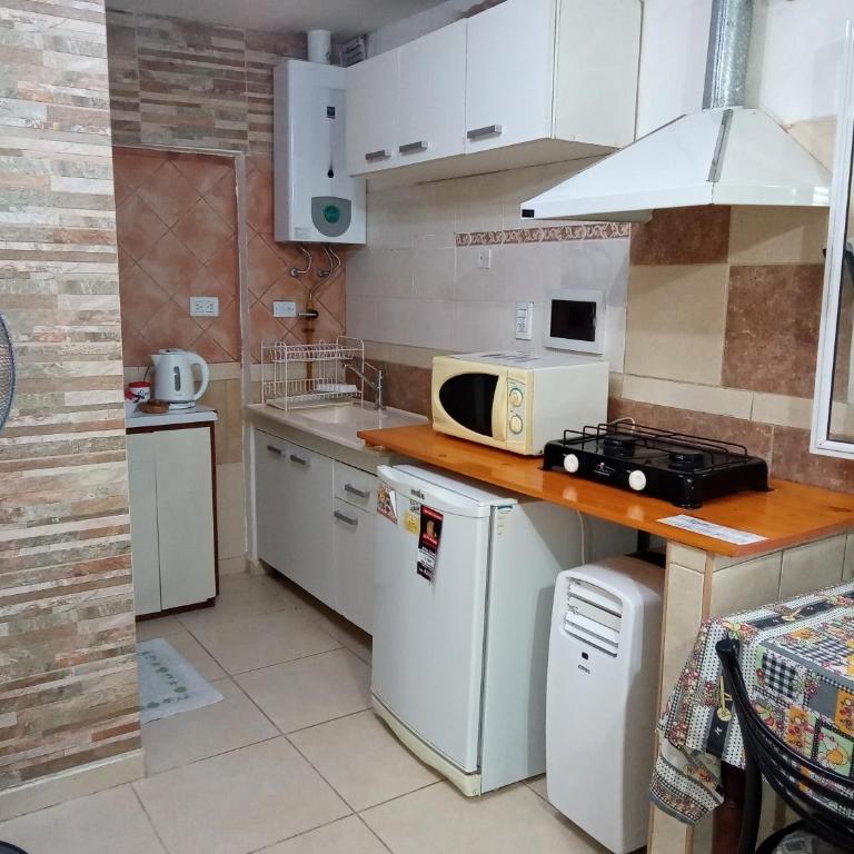 El Nogal monoambiente kichenete - Estudio con cama extragrande y sofá cama - 8