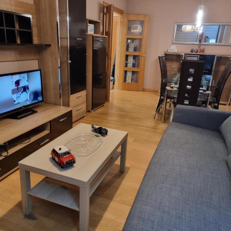 CALIDAD EN ZONA TRANQUILA - Apartamento de 3 dormitorios - 10