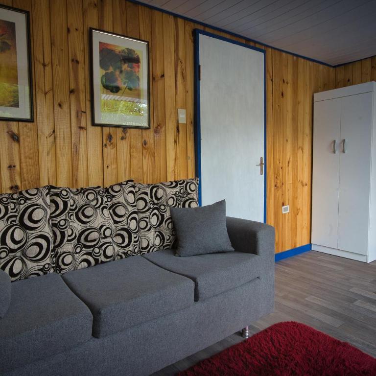 Casa Charlie - Three-Bedroom Apartment - 10
