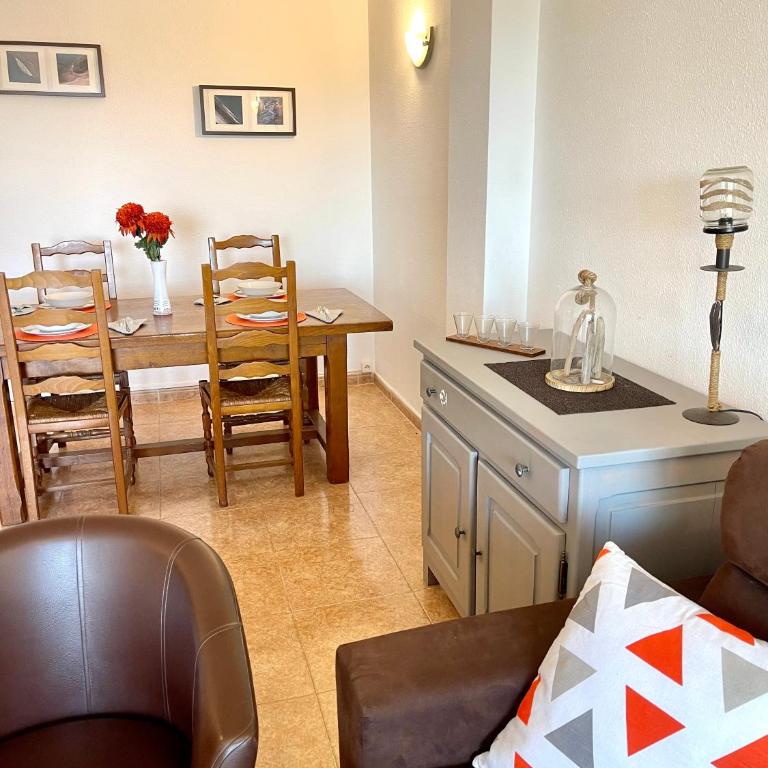 APARTBEACH LOS RISCOS y RESIDENCIAL - Apartment with Pool View - 60