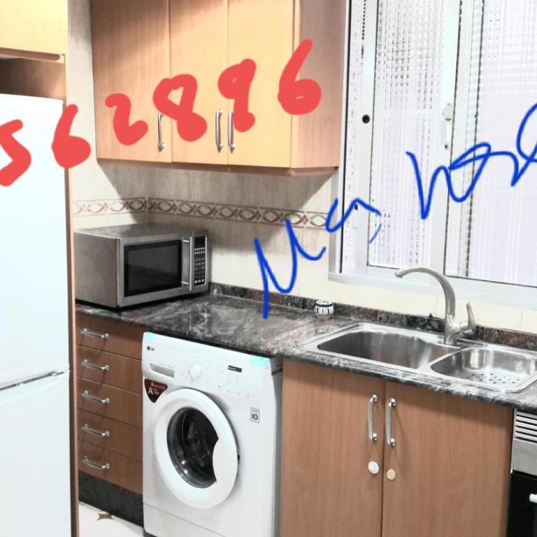 Alquiler Universidades Malvarrosa Playa Maritim Valencia Solo para familias con niños - Three-Bedroom Apartment - 2