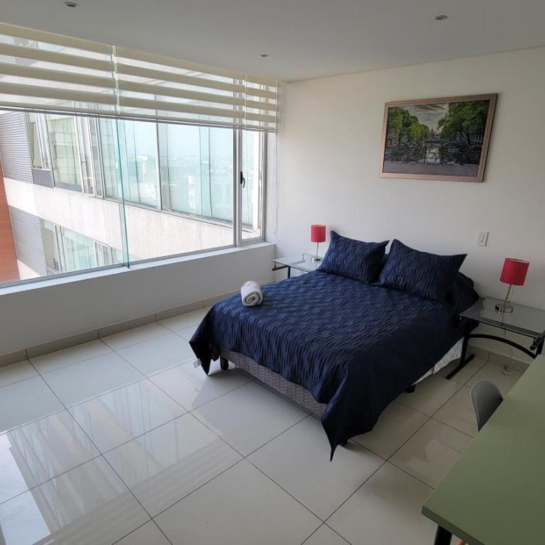 Chicago Suites WTC - Three-Bedroom Apartment - 10