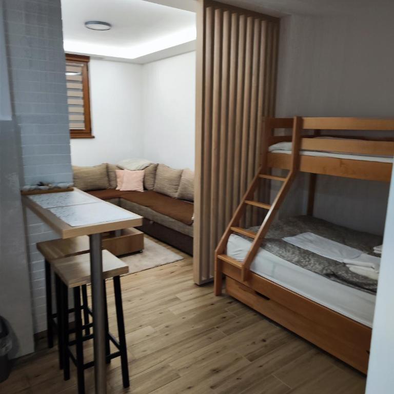 Studio Apartman Pahulja - Studio Apartment - 4