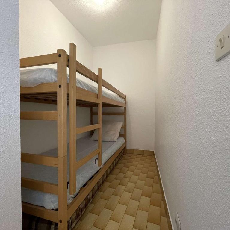 Studio Cabine 4 Couchages avec Terrasse et Parking Privé, Accès Direct Plage - Port Camargue - FR-1-250-245 - Appartamento - 13