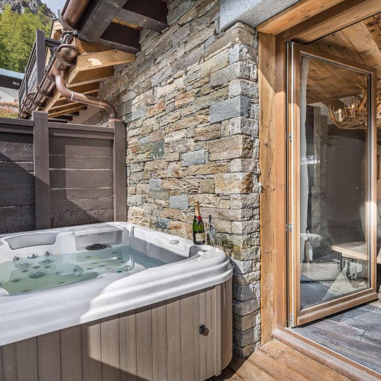 Magnifique appartement avec jacuzzi extérieur privé à Val d'Isère - FR-1-567-99 - Appartement - 7