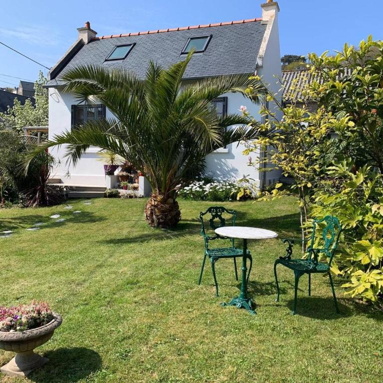 Maison de charme 3* avec jardin clos, terrasse, WIFI à 60m du Port de Perros-Guirec - FR-1-368-79 - Holiday Home (2 adults) - 23