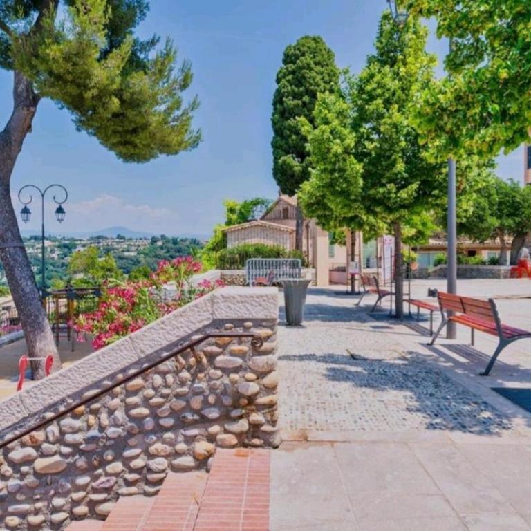Maison de village Haut-de-Cagnes avec vue mer - Two-Bedroom Villa - 23