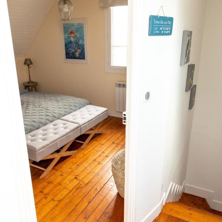 Côté PECHEUR - Chambre Familiale avec Salle de Bains Privative - 42