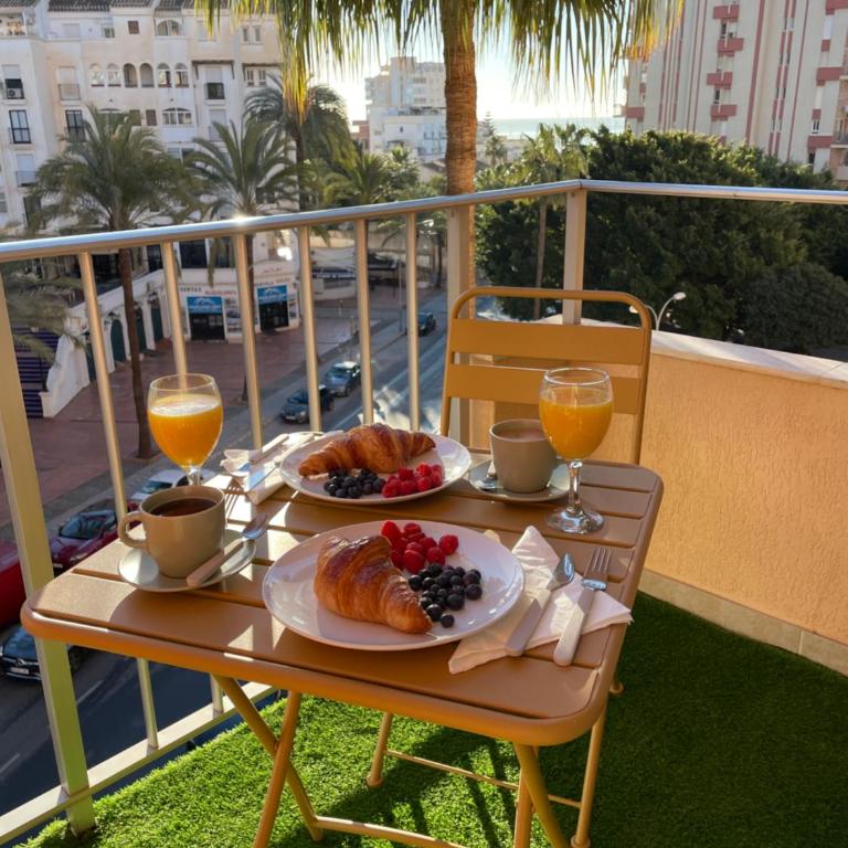Mediterránean & Sun in Minerva, Benalmádena - Deluxe King Studio - 5