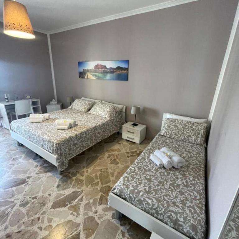 B&B DEA - Camera Tripla Superior con Vista Mare - 2