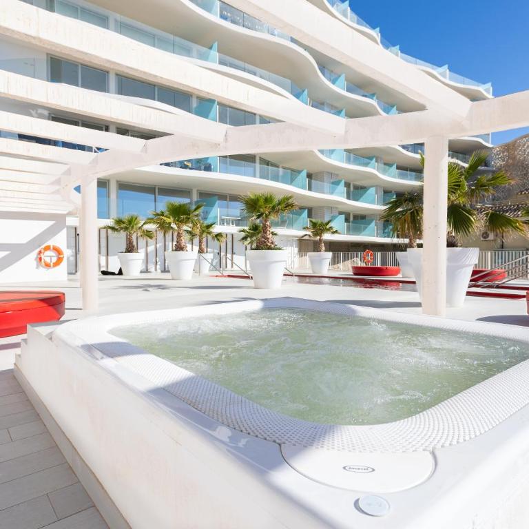 Ensuite Sea & Pool Views with Private Parking - Apartamento de 1 dormitorio - 10