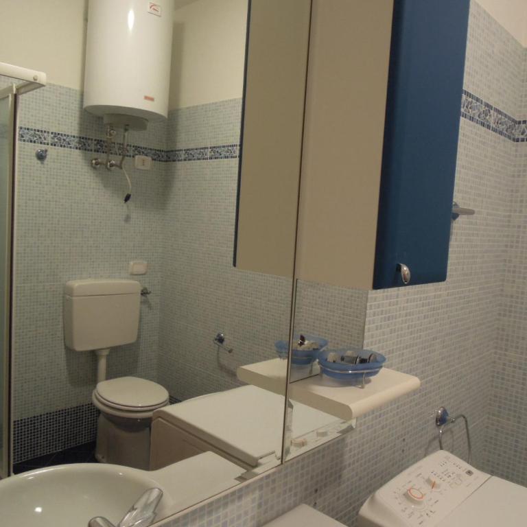 Lovely flat with side sea view and swimming pool - Appartement - 9