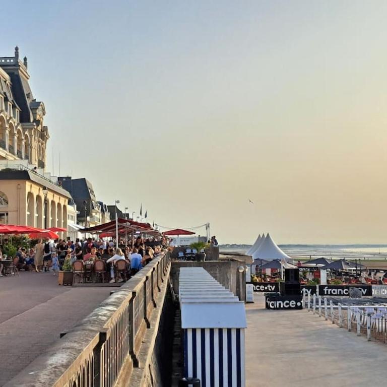 Studio chic, hyper centre, 4 minutes de la plage - Appartement 1 Chambre - 2
