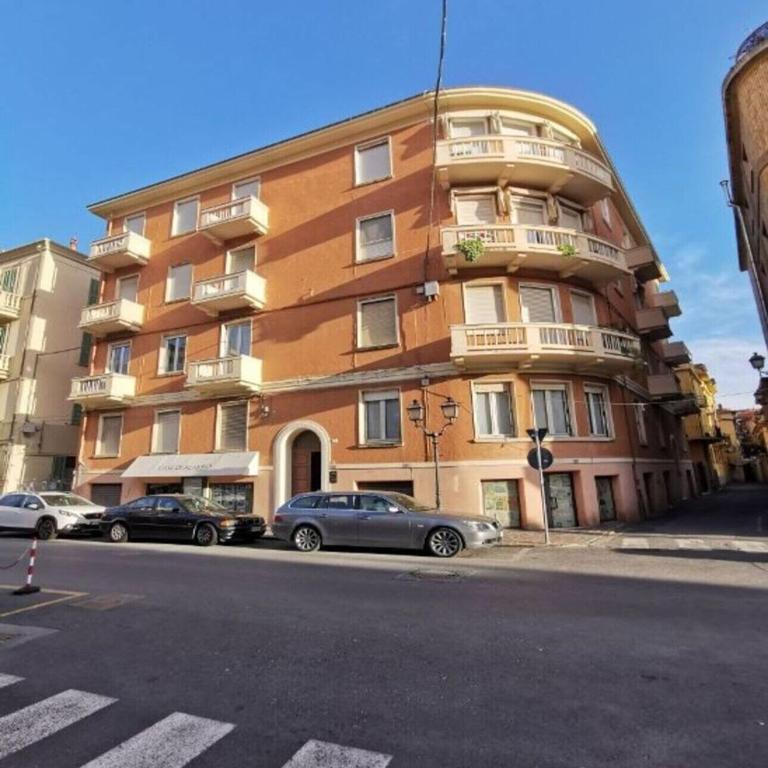 GIALLA Ridi Che Ti Passa - Camera Matrimoniale con Bagno Privato Esterno - 22