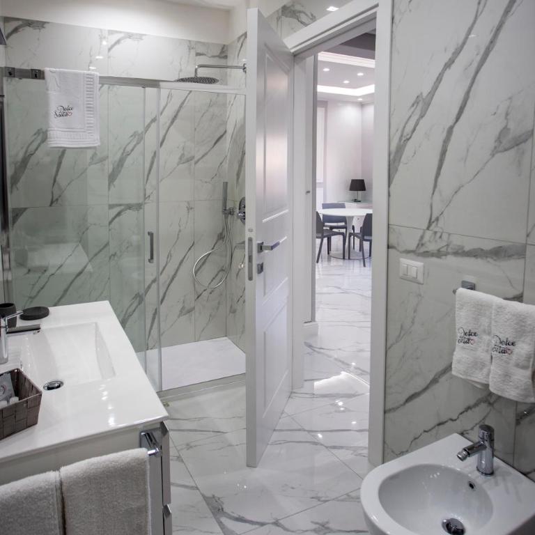 Lady Mary's Luxury Suites - Camera Familiare - 2