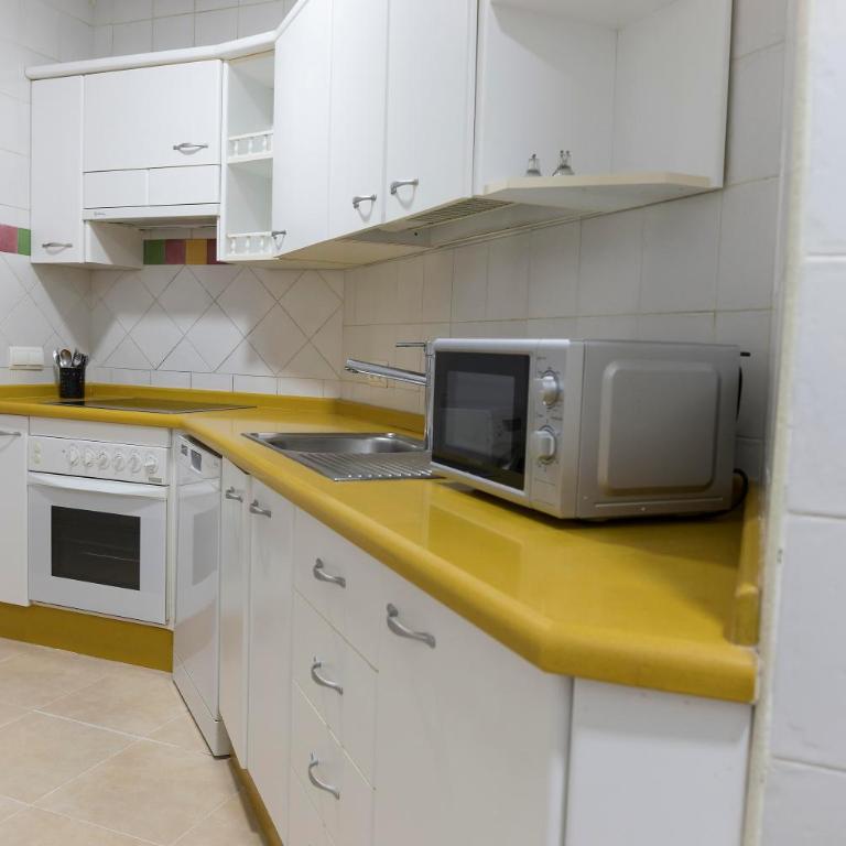 Titan, edificio Hipercor, con Parking - Apartamento de 2 dormitorios - 29