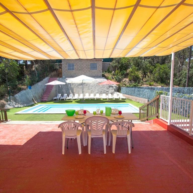 Catalunya Casas Fun and Frolic in Lloret del Mar 3500 meters to beach! - Villa - 28