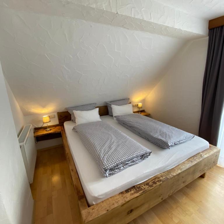 Hotel garni Alpengruss - Standard Doppelzimmer - 3