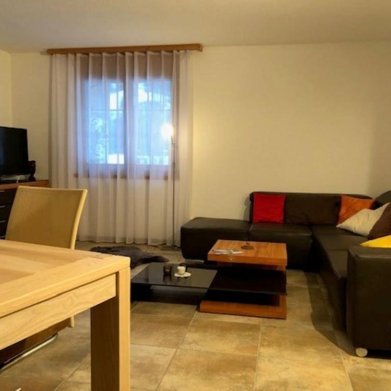 Komfortabel, Perfekte Lage, neue Wohnung, gratis P - Apartment mit 1 Schlafzimmer - 10
