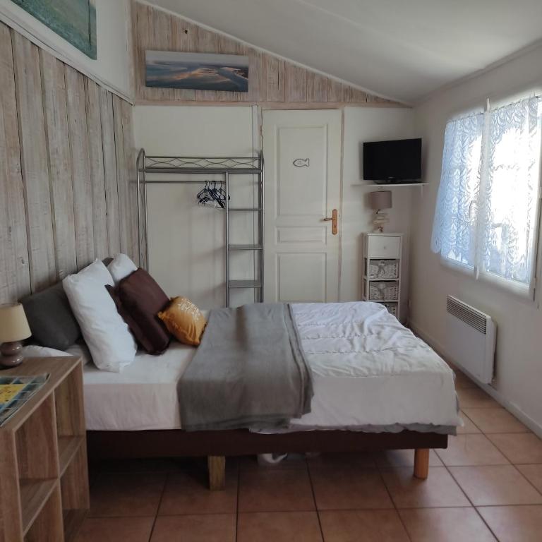 Les Cigales du Bassin - Chambre Double - Vue sur Parc - 14