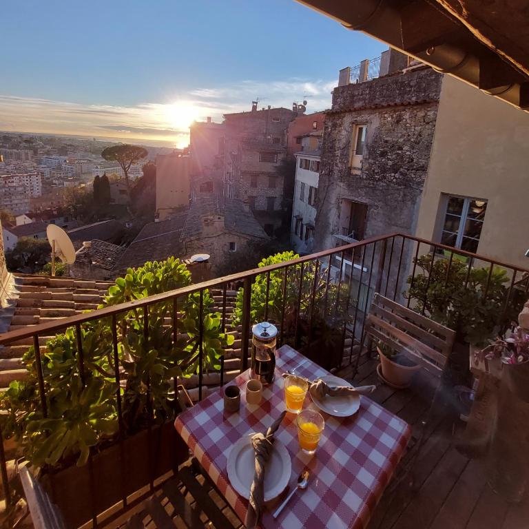 Maison de village Haut-de-Cagnes avec vue mer - Two-Bedroom Villa - 26