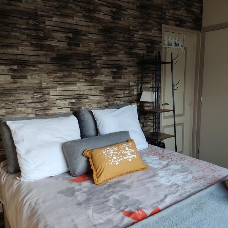 chambre indépendante - Chambre Double avec Salle de Bains Privative - 16
