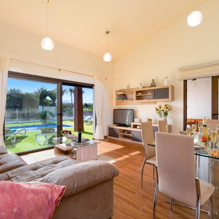 Villa Fakay by Villa Plus - Villa - 4