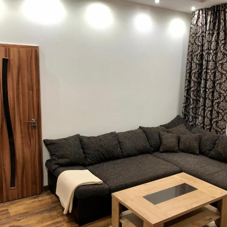 Messe Büro - Two-Bedroom Apartment - 19