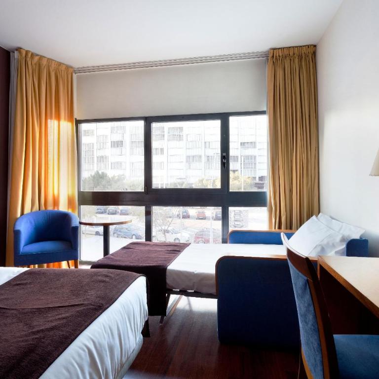 Hotel Viladomat - Double or Twin Room with Extra Bed - 4