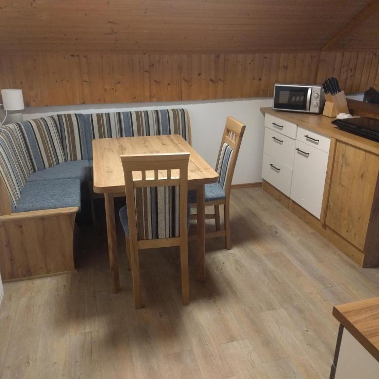 Apartmenthaus Kestel Gasthof - Familienstudio - 5