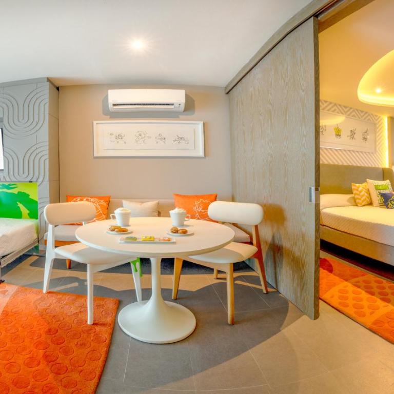 Nickelodeon Hotels & Resorts Riviera Maya - Gourmet All Inclusive by Karisma - Swim-Up Oceanfront Pool Deck Level King Suite - 2