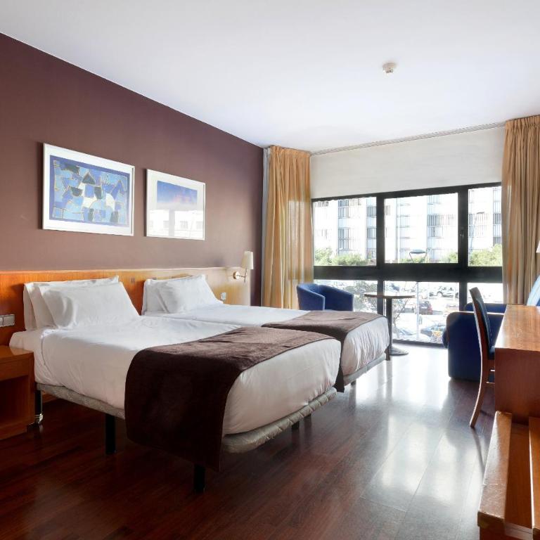 Hotel Viladomat - Double or Twin Room with Extra Bed - 5
