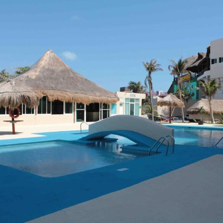 Beach Front Renewed Apartment - One-Bedroom Apartment - 19