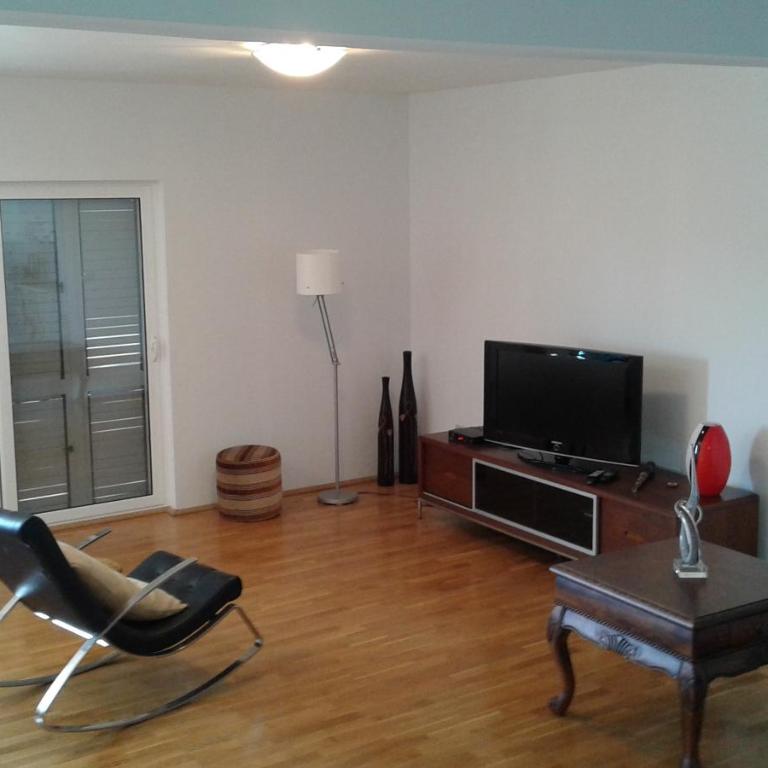 Oro Apartments - Two-Bedroom Apartment with Sea View - 10