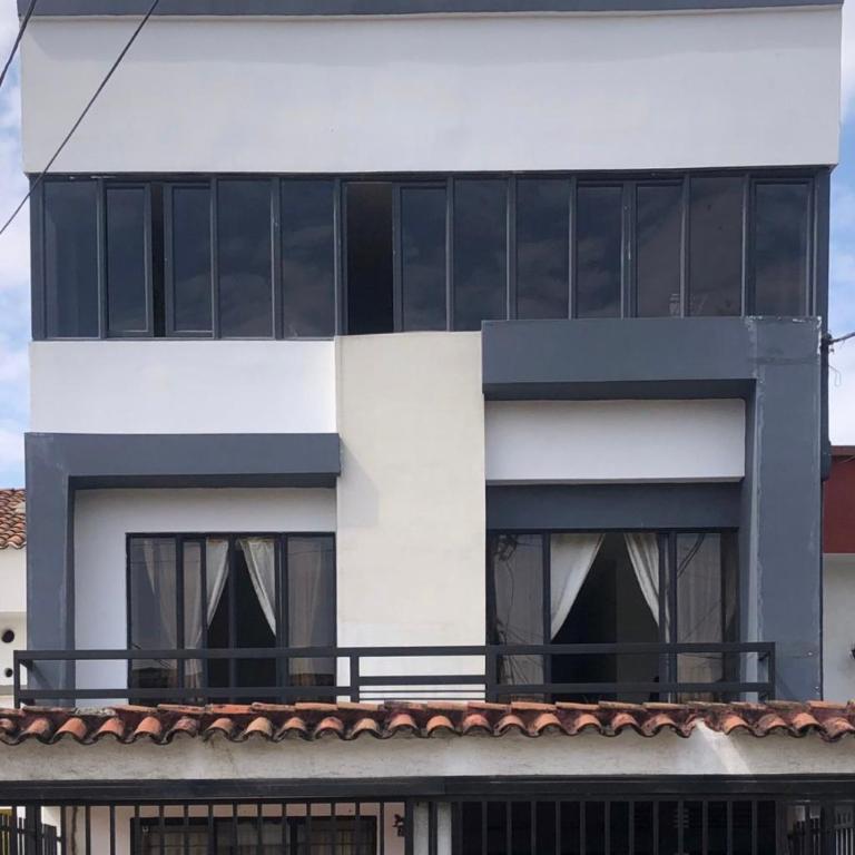 Apartamento cómodo en el norte 302 - Apartamento de 2 dormitorios - 4