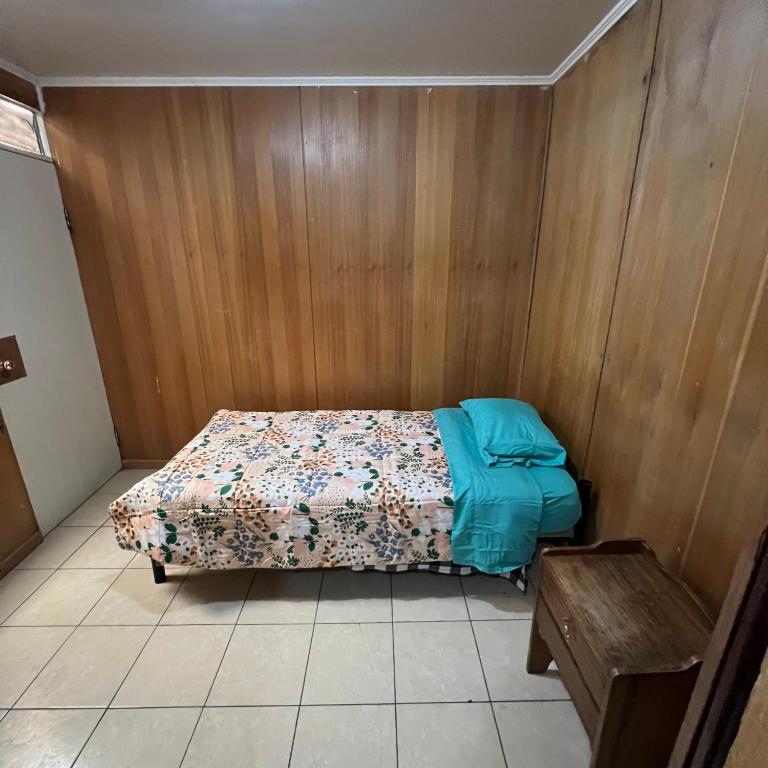 HOSPEDAJE DA VINCI TURISTAS y PERSONAL LABORAL - Single Room with Private Bathroom - 1