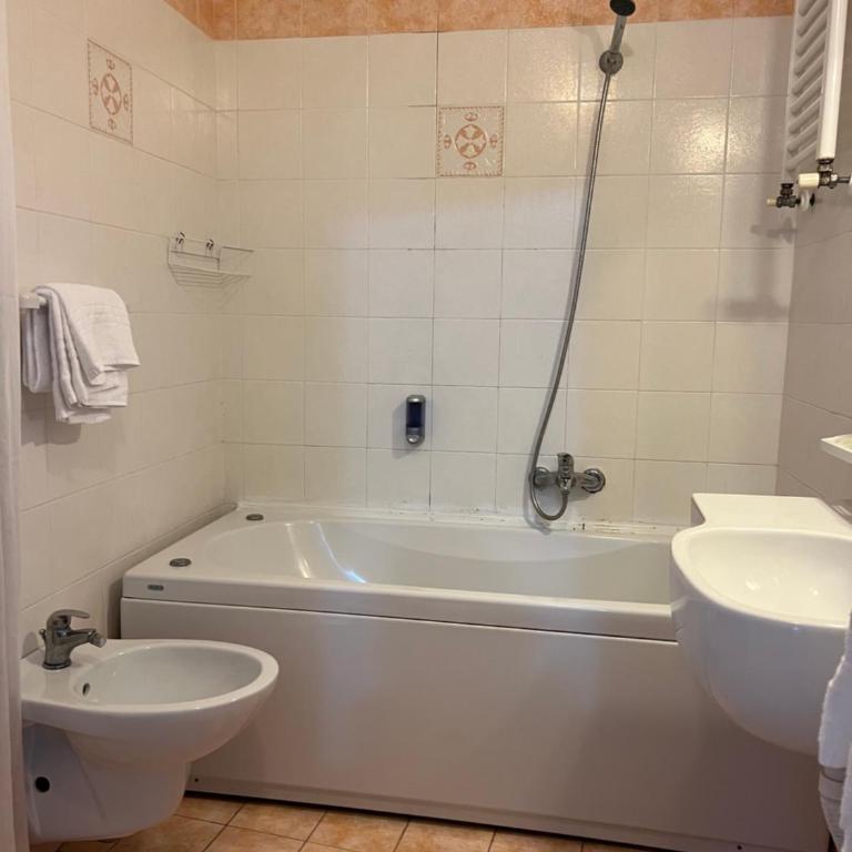 Hotel Stella D'Italia - Nuova gestione - Camera Quadrupla Standard - 8