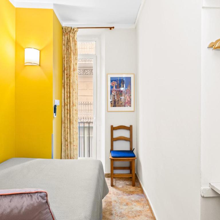 Hostal Santa Ana - Double Room with Private Bathroom - 4